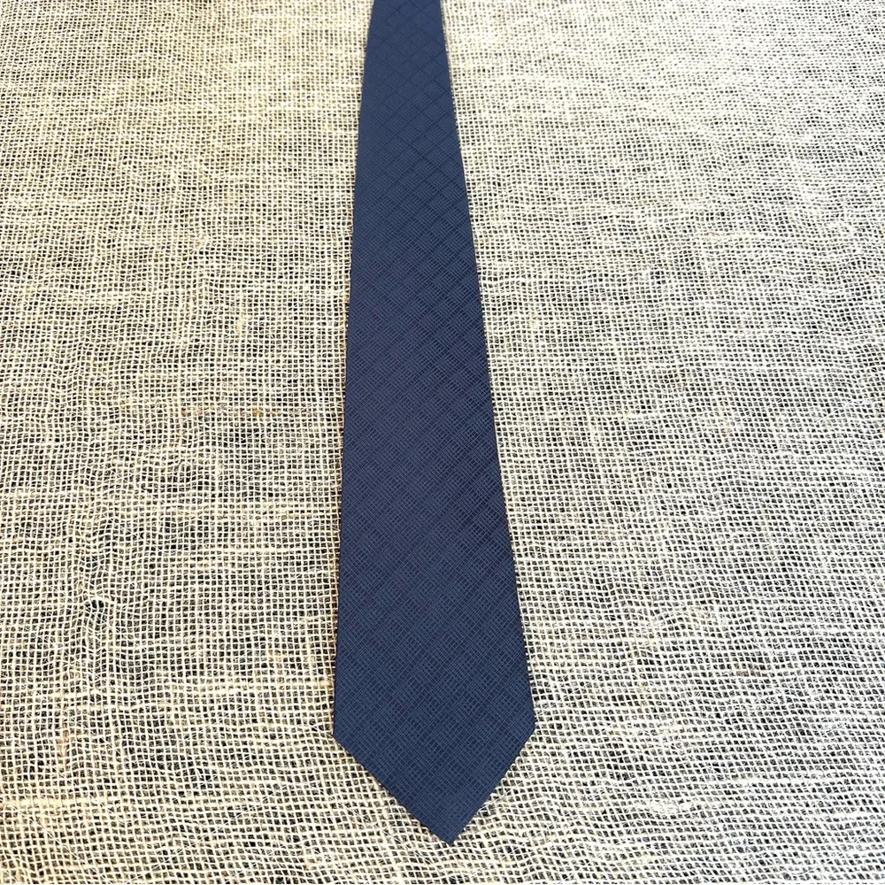 Classic Charcoal 100% Silk Tie Monochrome grid pattern 4 X 58‎ inches